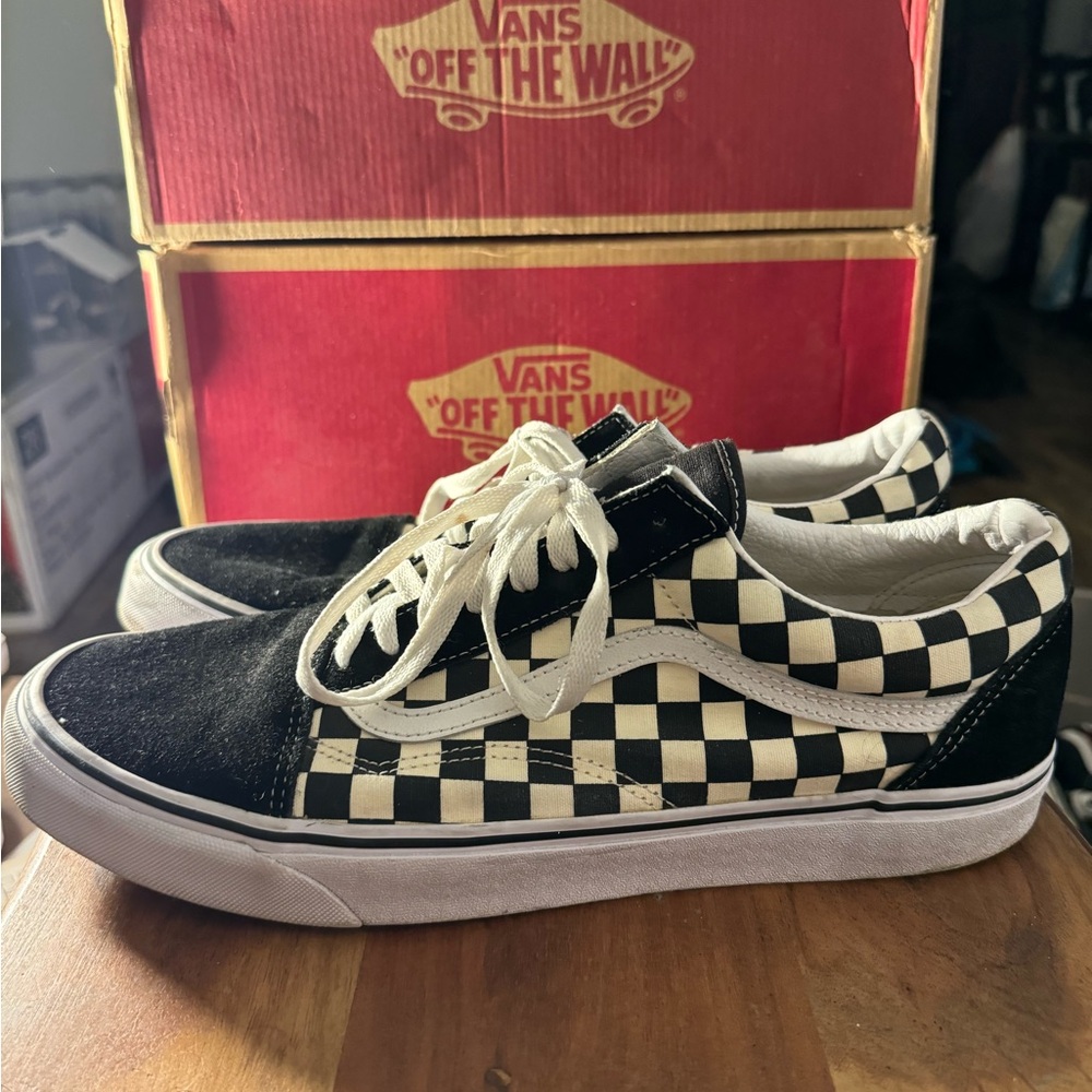 Men’s vans old Skool checkered black size 13 like new
